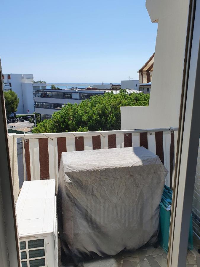 سا لُرون دو فار Superbe Appartement Plage Saint-Laurent Du Var المظهر الخارجي الصورة